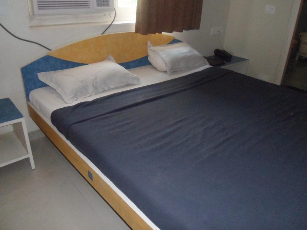 Hotel Dudawat Ahmedabad Room photo