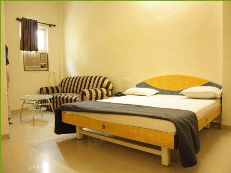 Hotel Dudawat Ahmedabad Exterior photo