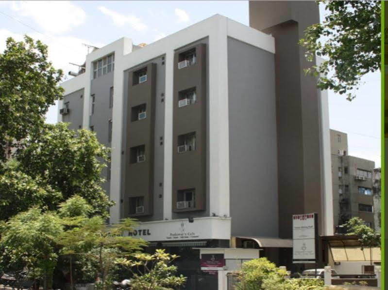 Hotel Dudawat Ahmedabad Exterior photo